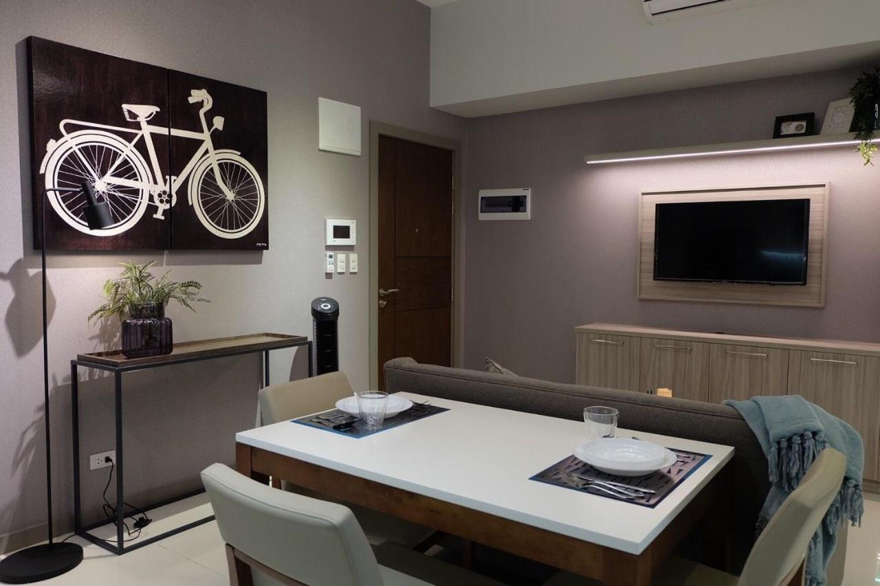 One Uptown Residence Taguig Kültér fotó