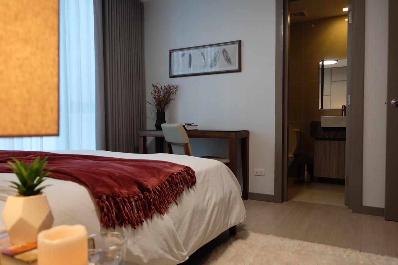 One Uptown Residence Taguig Kültér fotó